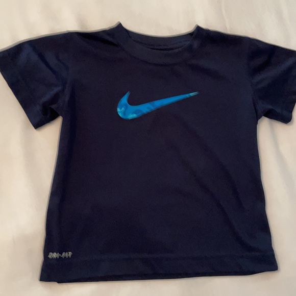 Complete Nike Dri-Fit Collection 1 Hoodie, 1 Long Sleeve, 1 Tee size 4T - Picture 14 of 15